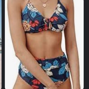 NWT Cupshe bikini size Medium NEW